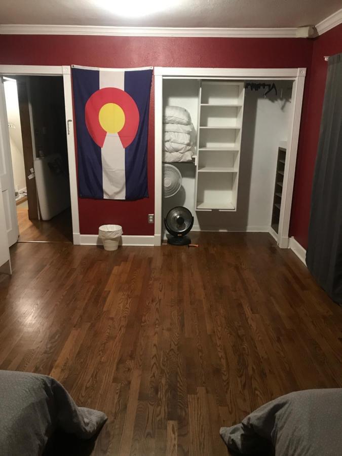 Private Room In West Highlands House デンバー エクステリア 写真